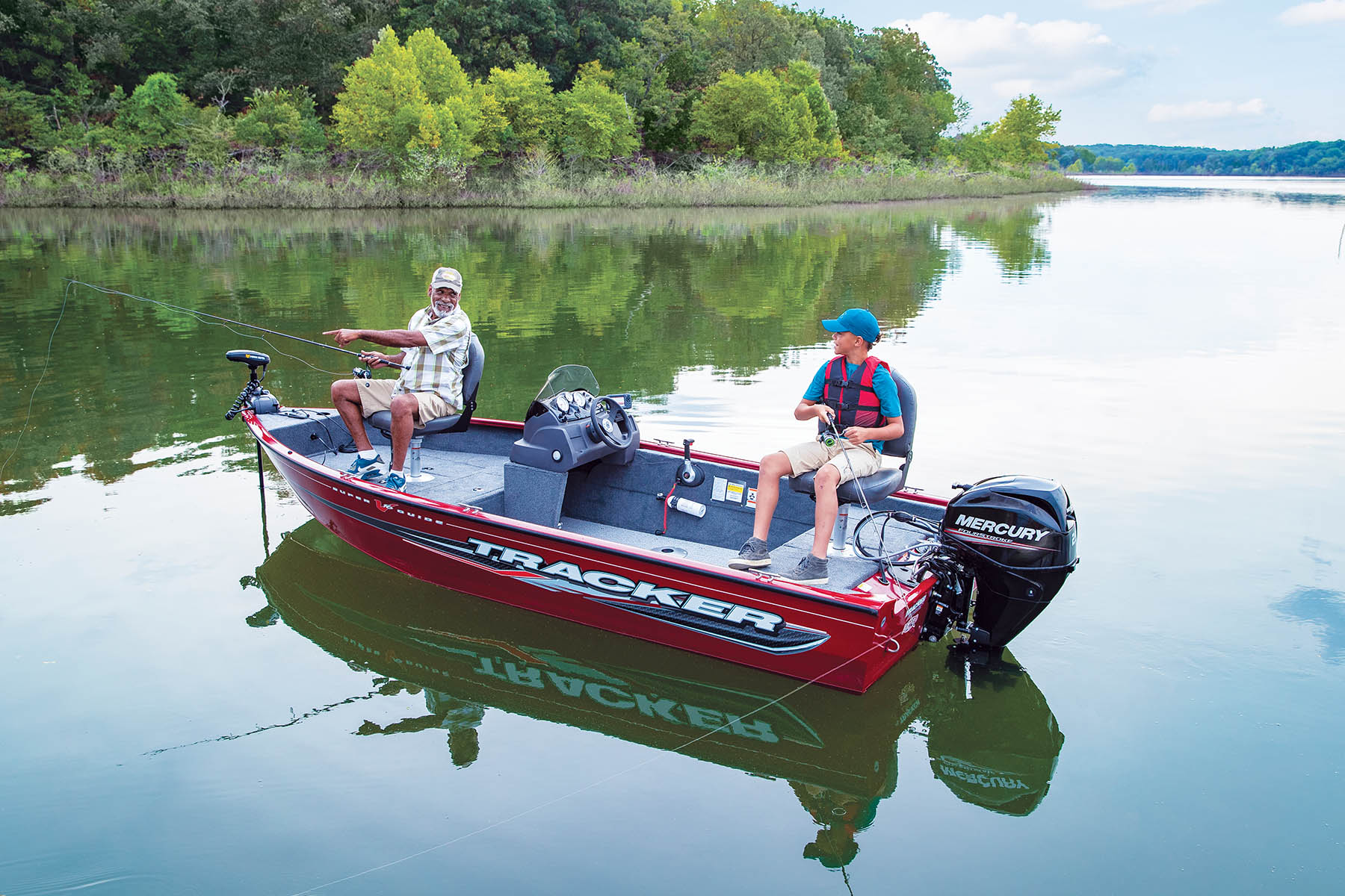 Super guide. Катер Tracker v16. Tracker v16 SC. Tracker рыбалка. Tracker Boat Bass.